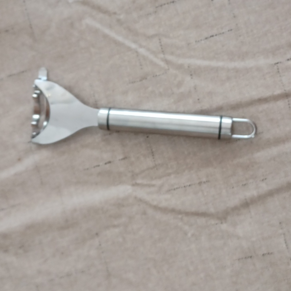 Corn peeler